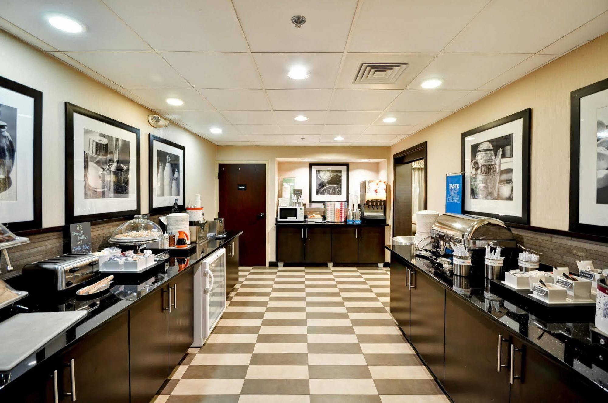 Hampton Inn Detroit Northville Zewnętrze zdjęcie