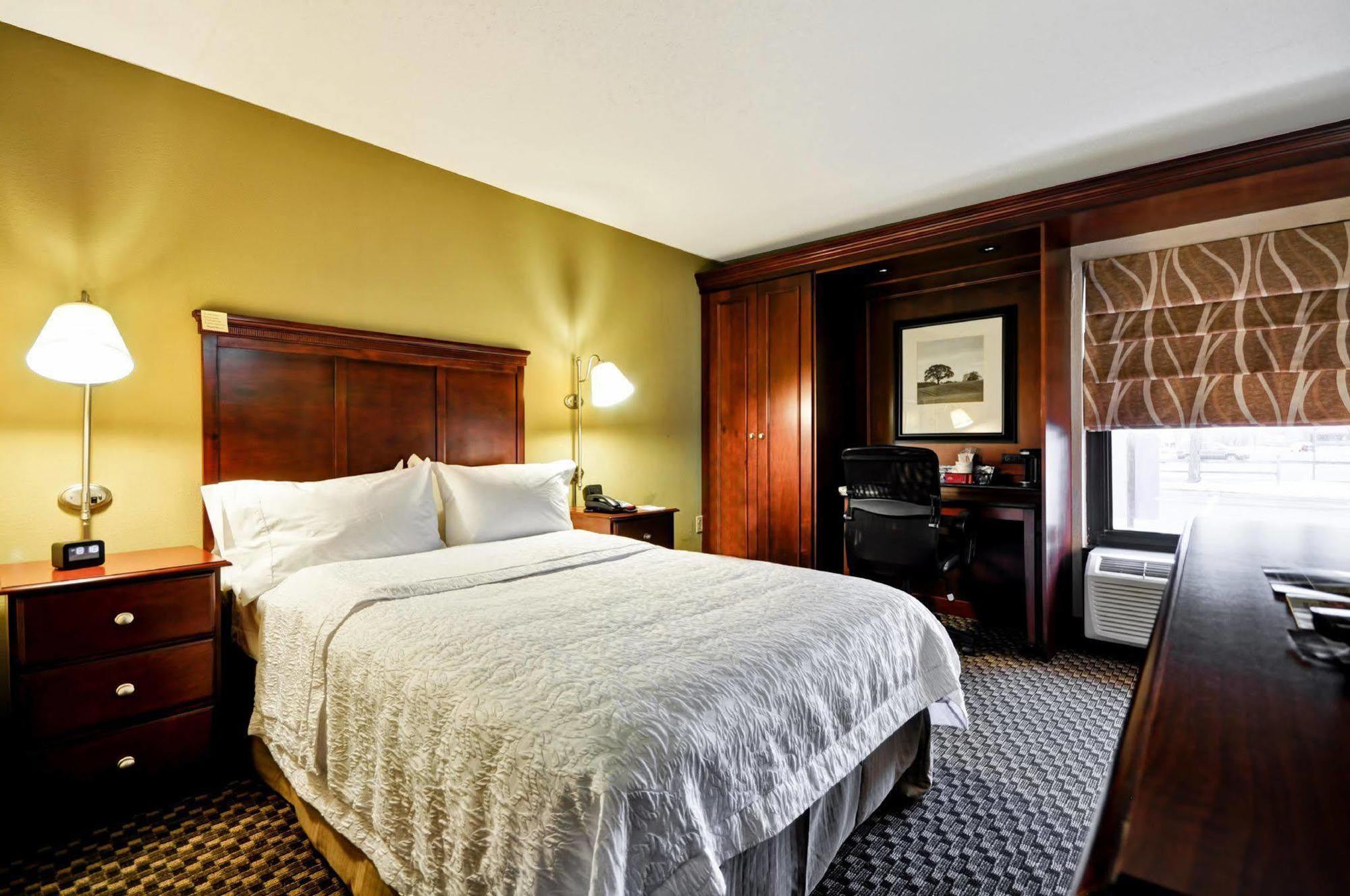 Hampton Inn Detroit Northville Zewnętrze zdjęcie